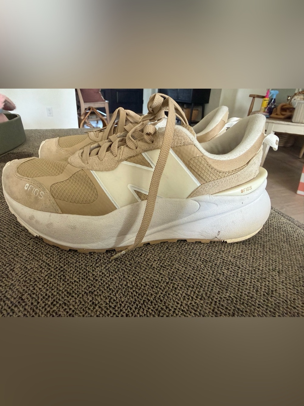 New Balance x FIGS 327 Sneakers